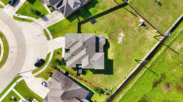 6822 Regal Lakes Drive, Katy, TX 77493