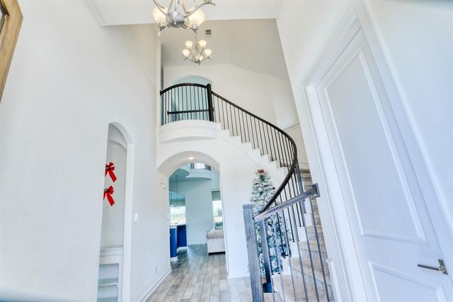 6822 Regal Lakes Drive, Katy, TX 77493