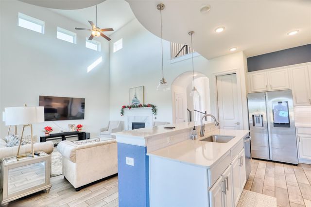 6822 Regal Lakes Drive, Katy, TX 77493