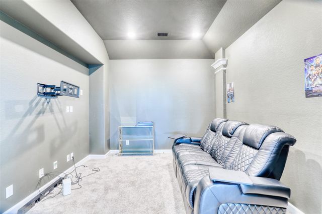 6822 Regal Lakes Drive, Katy, TX 77493