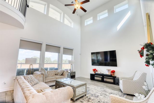 6822 Regal Lakes Drive, Katy, TX 77493