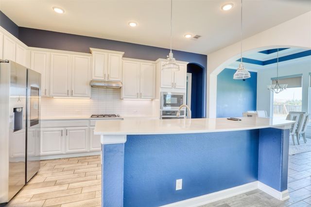 6822 Regal Lakes Drive, Katy, TX 77493