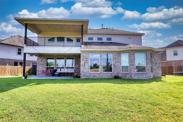 6822 Regal Lakes Drive, Katy, TX 77493
