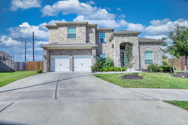6822 Regal Lakes Drive, Katy, TX 77493