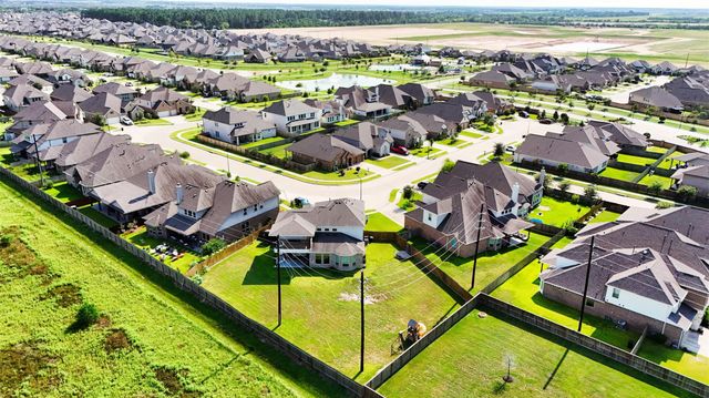 6822 Regal Lakes Drive, Katy, TX 77493