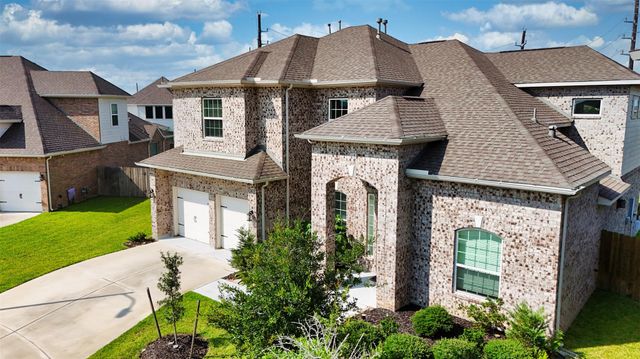 6822 Regal Lakes Drive, Katy, TX 77493