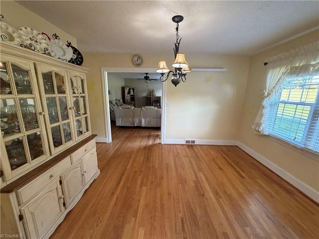 4470 Nc 268, Ararat, NC 27007