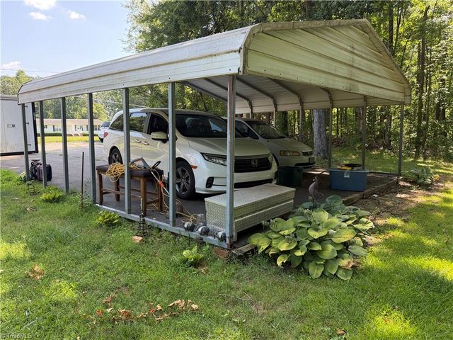 4470 Nc 268, Ararat, NC 27007