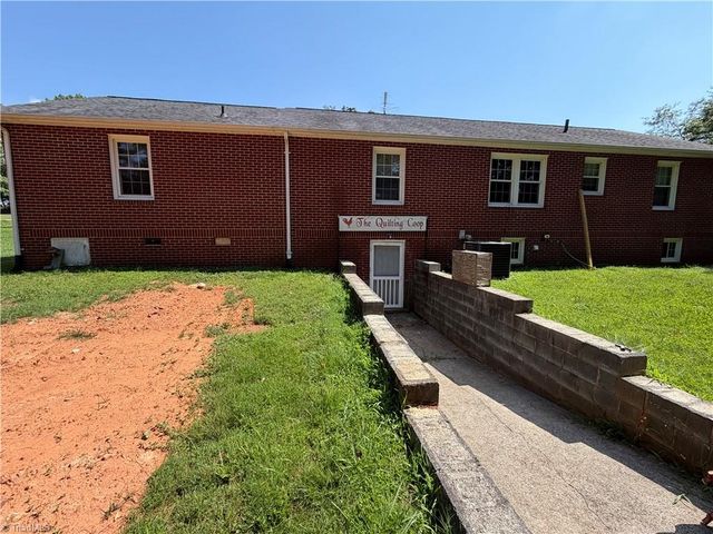 4470 Nc 268, Ararat, NC 27007