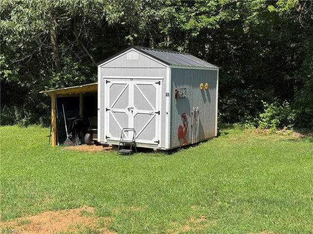 4470 Nc 268, Ararat, NC 27007