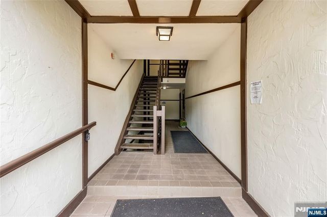 1409 Faulkner Court, Mahwah, NJ 07430