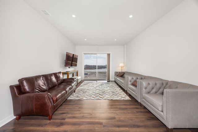 9610 N Centennial Drive 412, Munster, IN 46321
