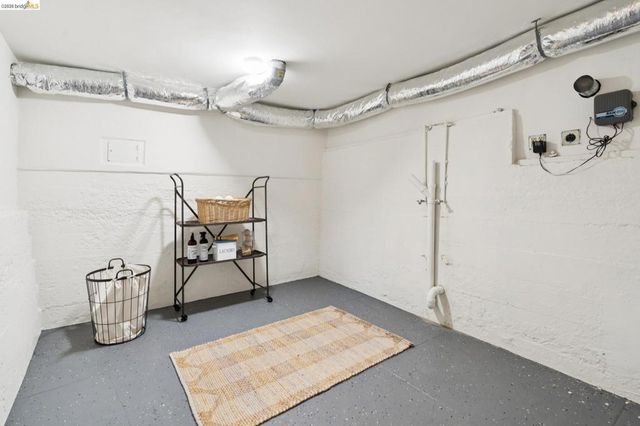 1121 Ranleigh Ave, Piedmont, CA 94610