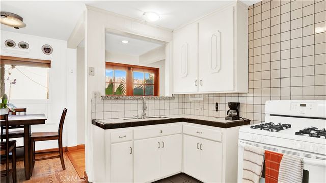 5734 Norwich, Sherman Oaks, CA 91411