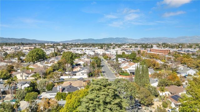 5734 Norwich, Sherman Oaks, CA 91411