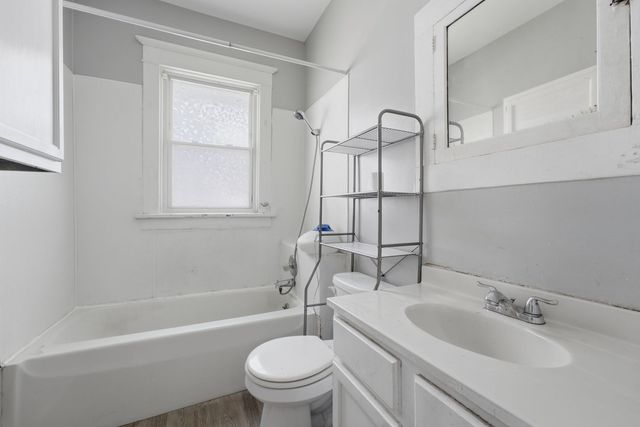 920 14th Avenue, Rock Island, IL 61201