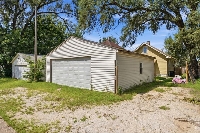 920 14th Avenue, Rock Island, IL 61201