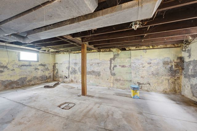 920 14th Avenue, Rock Island, IL 61201
