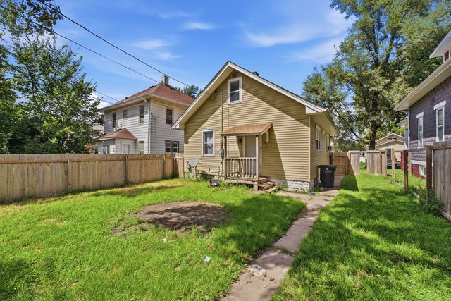 920 14th Avenue, Rock Island, IL 61201
