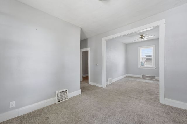 920 14th Avenue, Rock Island, IL 61201