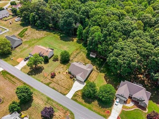 345 River Run Drive, Reidsville, NC 27320