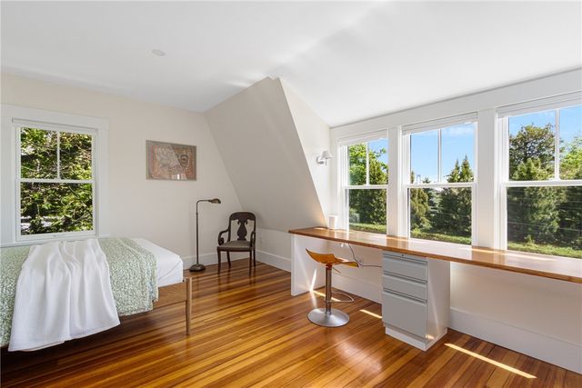 47 Longfellow Road, Jamestown, RI 02835