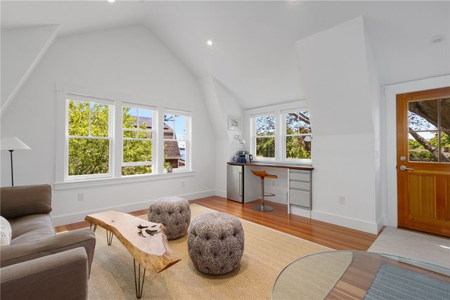 47 Longfellow Road, Jamestown, RI 02835