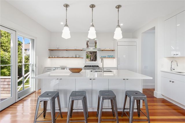 47 Longfellow Road, Jamestown, RI 02835