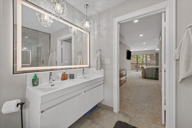 7418 Fair Oaks Avenue G, Dallas, TX 75231