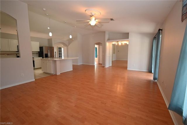 136 SE 19th LN, Cape Coral, FL 33990