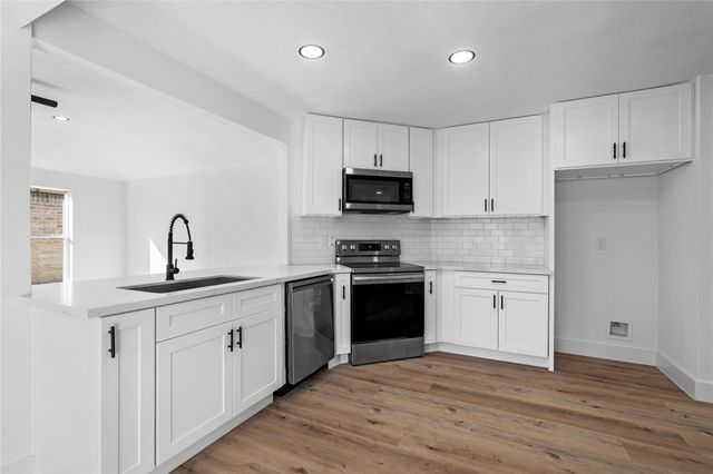 13314 N Thorntree Drive, Houston, TX 77015