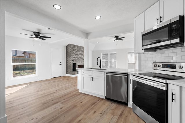 13314 N Thorntree Drive, Houston, TX 77015