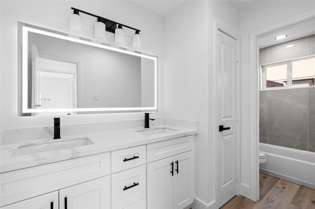 13314 N Thorntree Drive, Houston, TX 77015