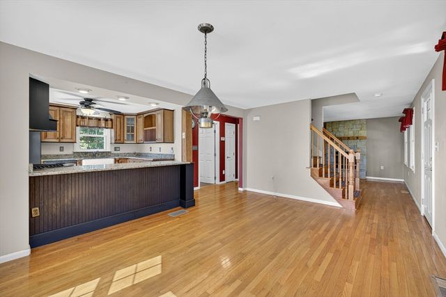 6 Aberdeen Rd, Methuen, MA 01844