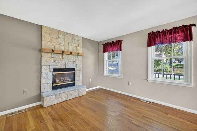6 Aberdeen Rd, Methuen, MA 01844