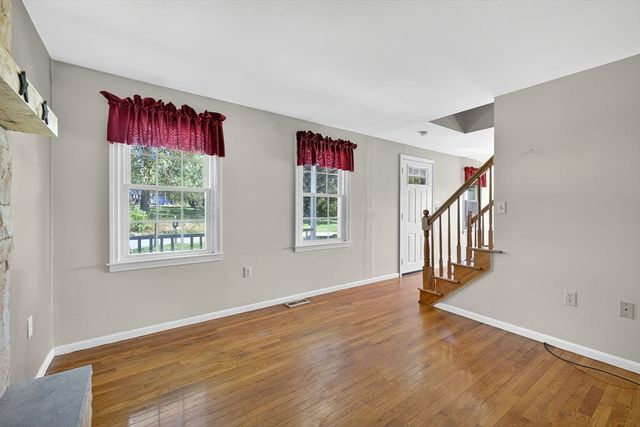 6 Aberdeen Rd, Methuen, MA 01844