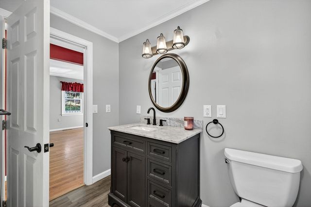 6 Aberdeen Rd, Methuen, MA 01844