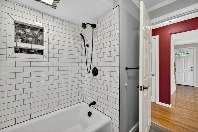 6 Aberdeen Rd, Methuen, MA 01844