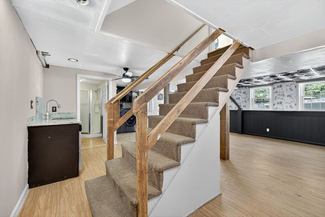 6 Aberdeen Rd, Methuen, MA 01844