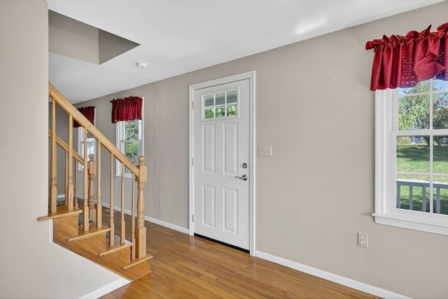 6 Aberdeen Rd, Methuen, MA 01844