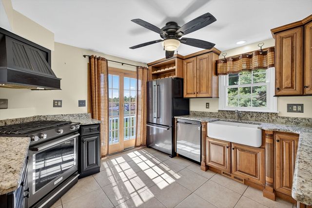 6 Aberdeen Rd, Methuen, MA 01844
