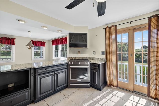 6 Aberdeen Rd, Methuen, MA 01844