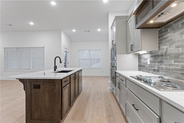 5 Canobie Lane, Bella Vista, AR 72715