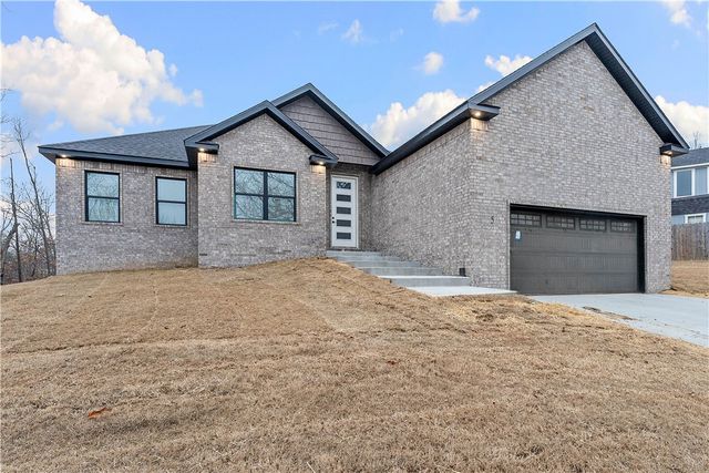 5 Canobie Lane, Bella Vista, AR 72715