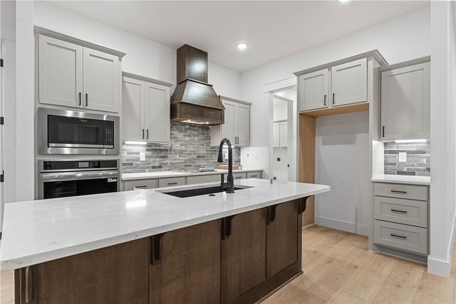 5 Canobie Lane, Bella Vista, AR 72715