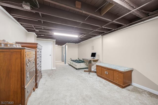 18 Cabot Ln, Kinnelon Boro, NJ 07405