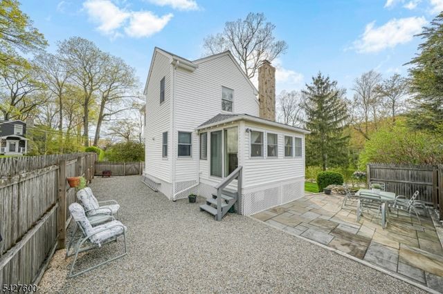 18 Cabot Ln, Kinnelon Boro, NJ 07405