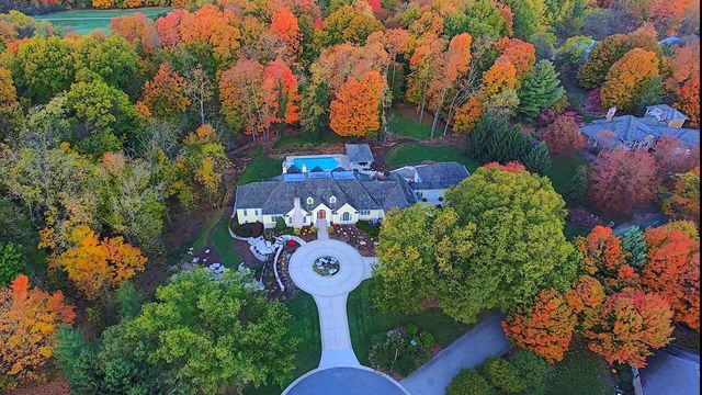 6029 Hillsborough Court, Grandville, MI 49418