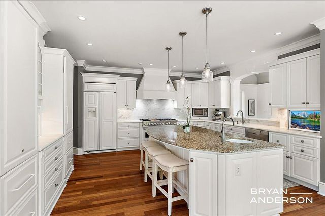 6029 Hillsborough Court, Grandville, MI 49418