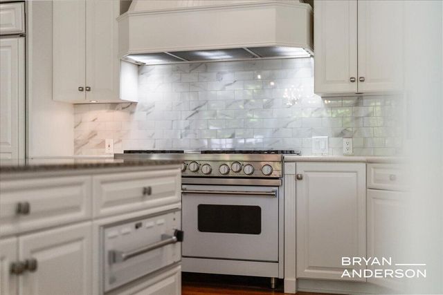 6029 Hillsborough Court, Grandville, MI 49418